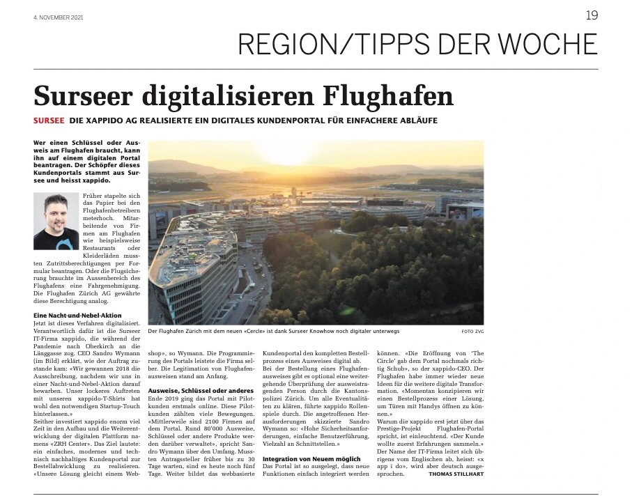 Seite 19 der Surseer Woche vom 4. November 2021, Rubrik «Region/Tipps der Woche»: der Bericht «Surseer digitalisieren Flughafen» mit einer Luftaufnahme des Flughafens Zürich und einem Porträtfoto von Sandro